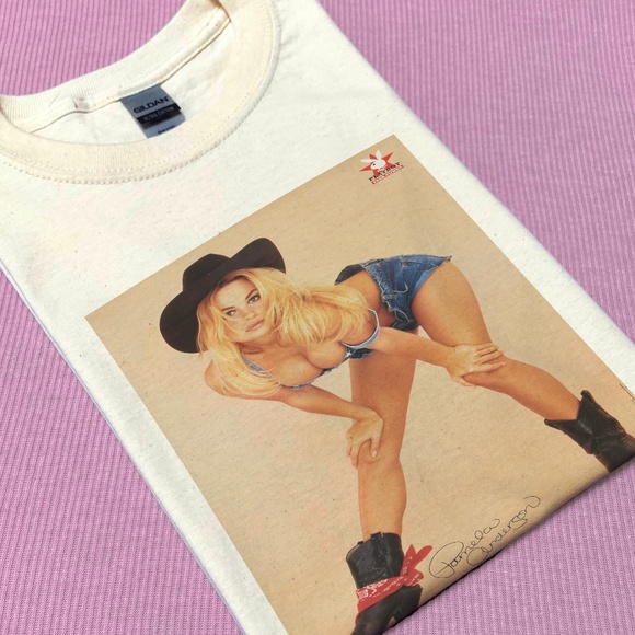 Pamela Anderson T-shirt - Picture 1 of 3